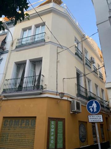 Stunning Attic With Private Terrace And Parking Optional Apartment Seville Exterior photo
