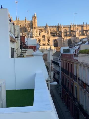 Stunning Attic With Private Terrace And Parking Optional Apartment Seville Exterior photo